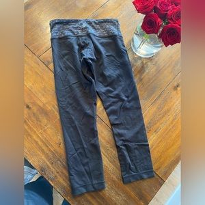 Woman’s lululemon yoga pants. 4